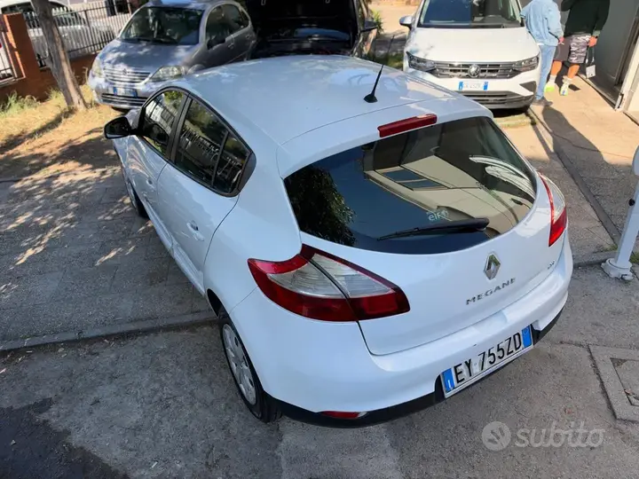 Renault Megane 2015 photo 4
