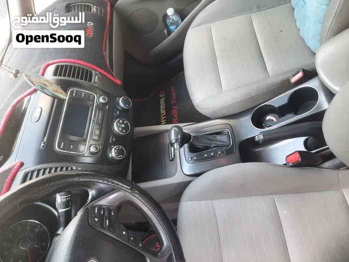 Kia Forte 2014 photo 2