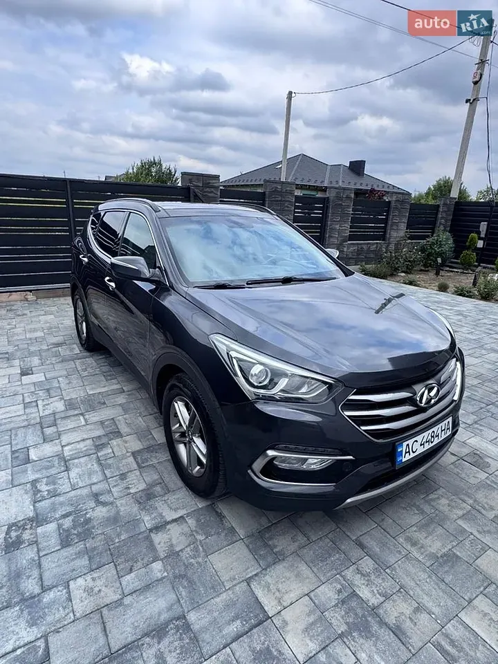 Hyundai Santa Fe 2017 photo 3