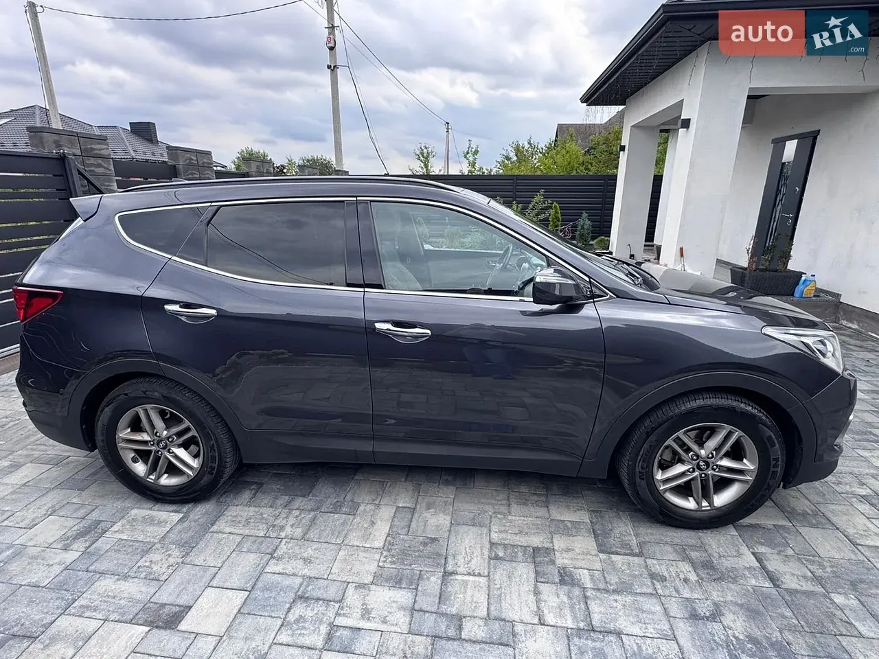 Hyundai Santa Fe 2017 photo 4