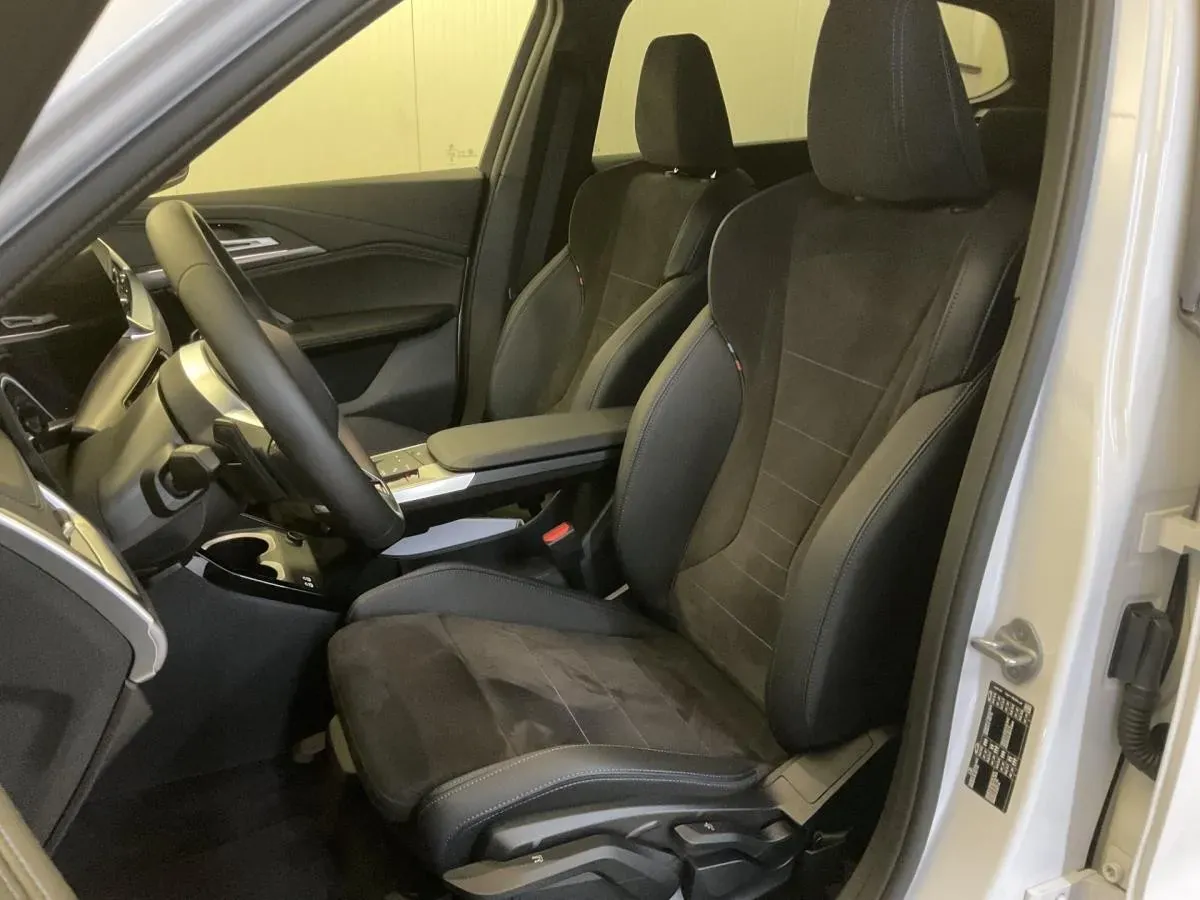 BMW X1 2025 photo 2