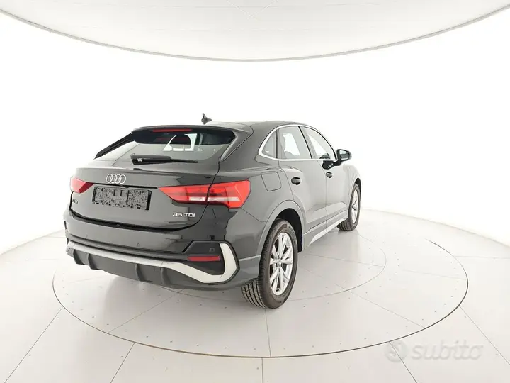 Audi Q3 2022 photo 4