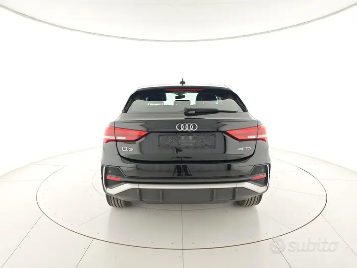 Audi Q3 2022 photo 5