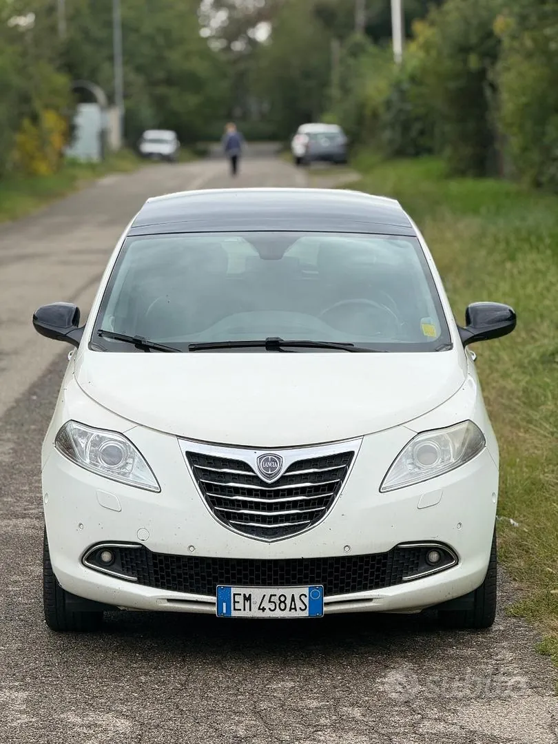 Lancia Ypsilon 2012 photo 3