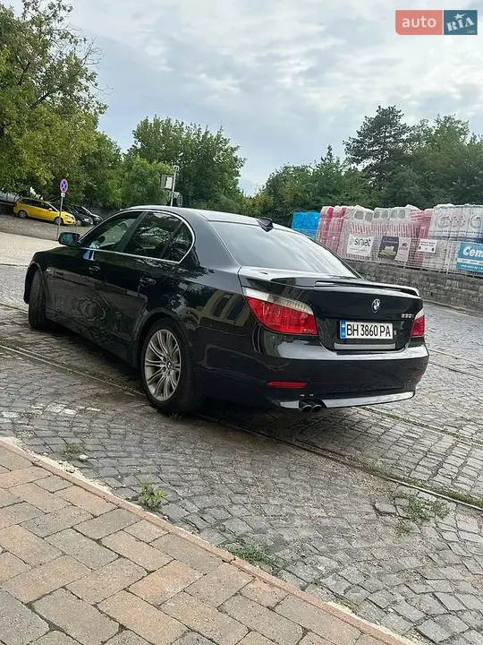 BMW 5 Series 2004 photo 2