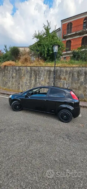 Fiat Grande Punto 2008 photo 3