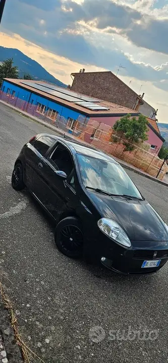 Fiat Grande Punto 2008 photo 2