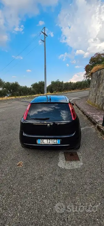 Fiat Grande Punto 2008 photo 4