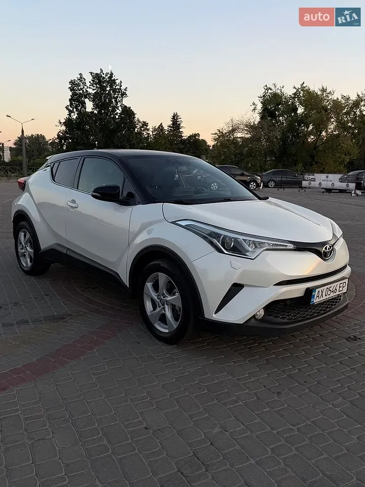 Toyota C-Hr 2017 photo 4