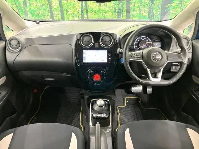 Nissan Note 2018 photo 2