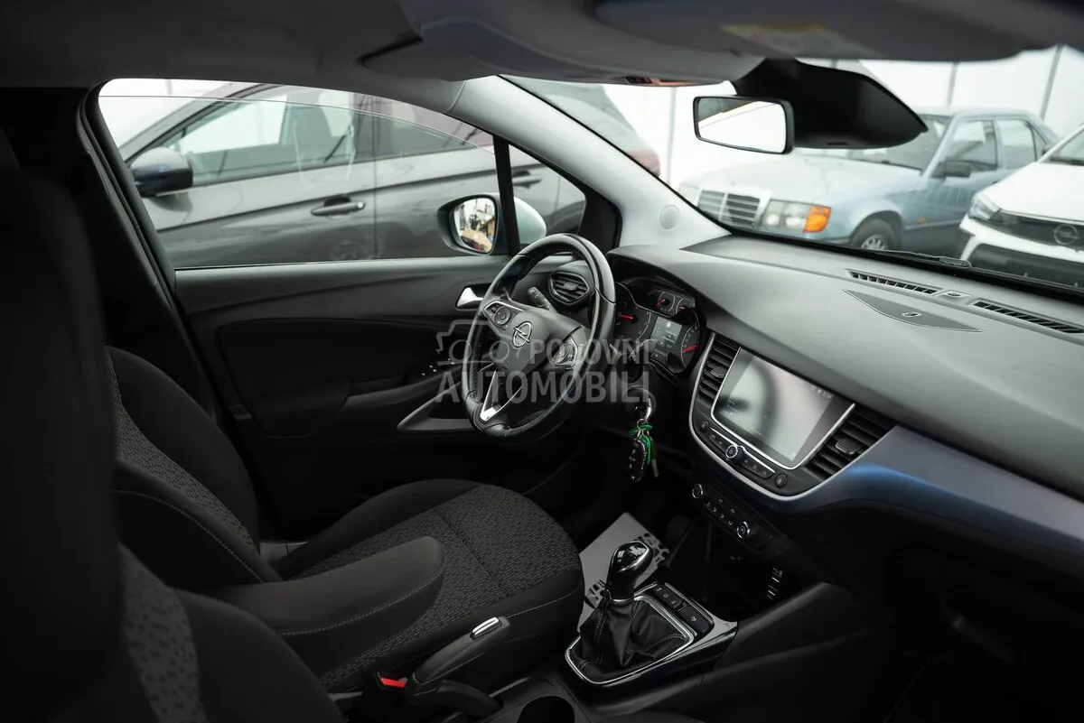 Opel Crossland X 2017 photo 2