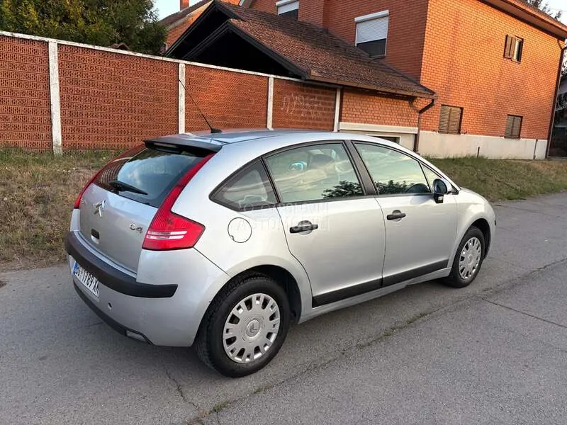 Citroen C4 2008 photo 4