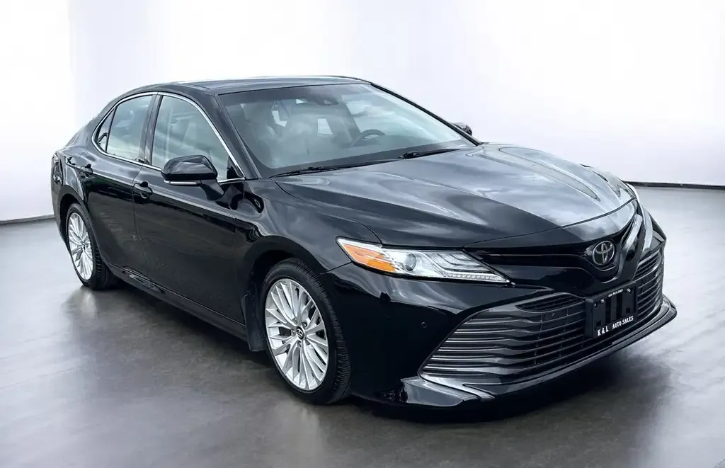 Toyota Camry 2018 photo 2