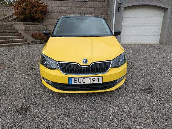 Skoda Fabia 2015 photo 2