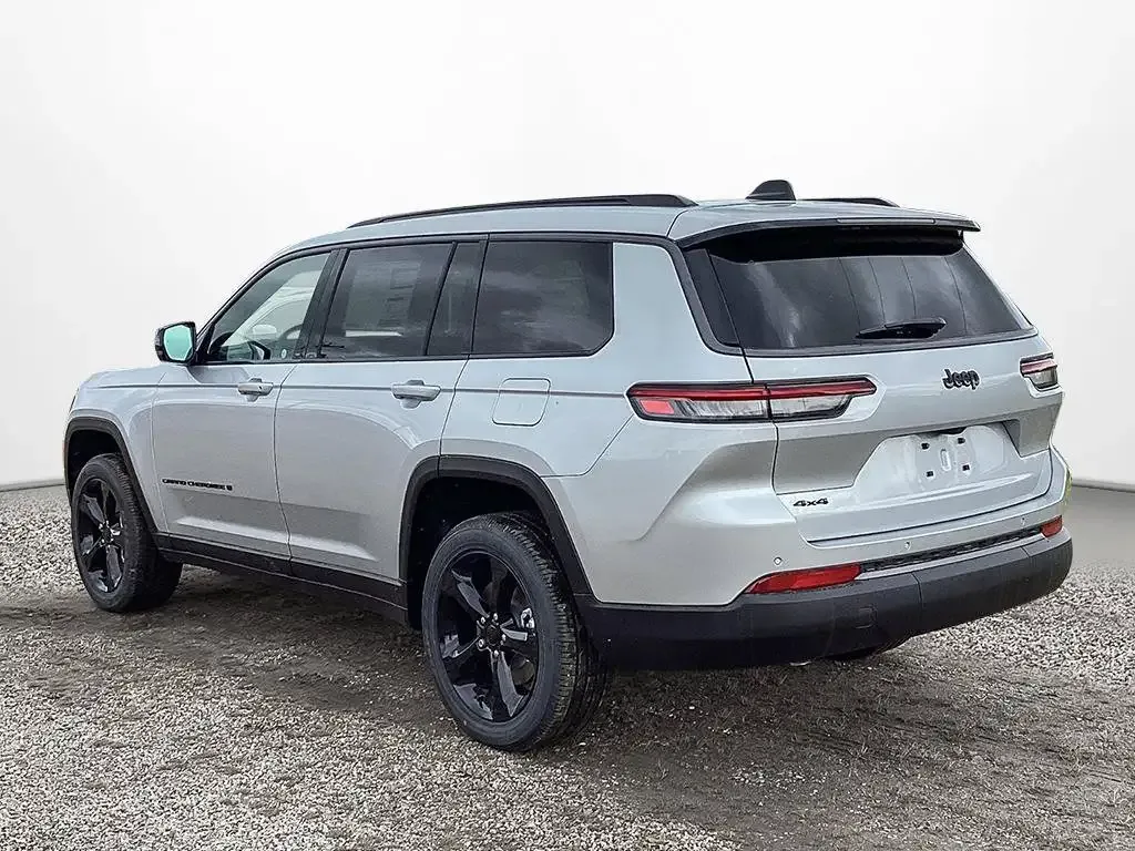 Jeep Grand Cherokee L 2026 photo 3