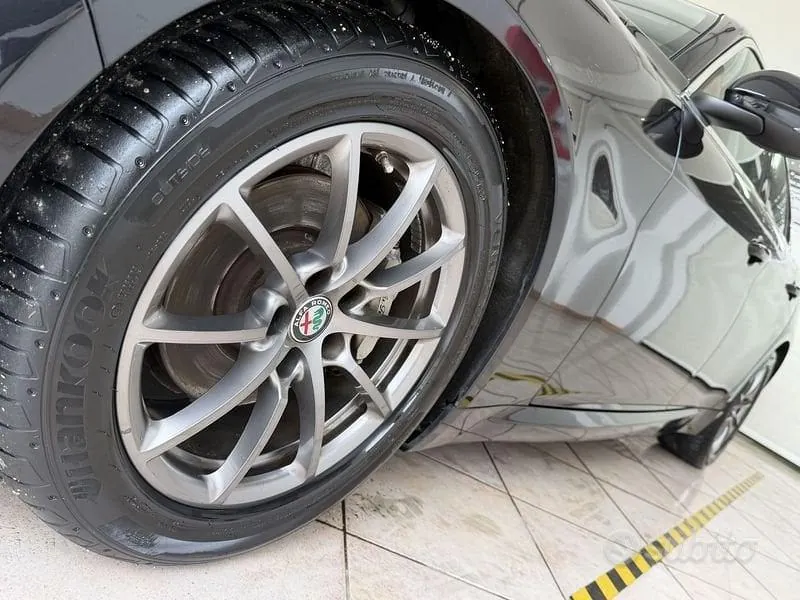 Alfa Romeo Giulia 2016 photo 5