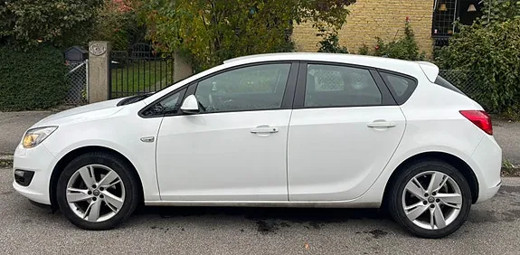 Opel Astra 2015 photo 3