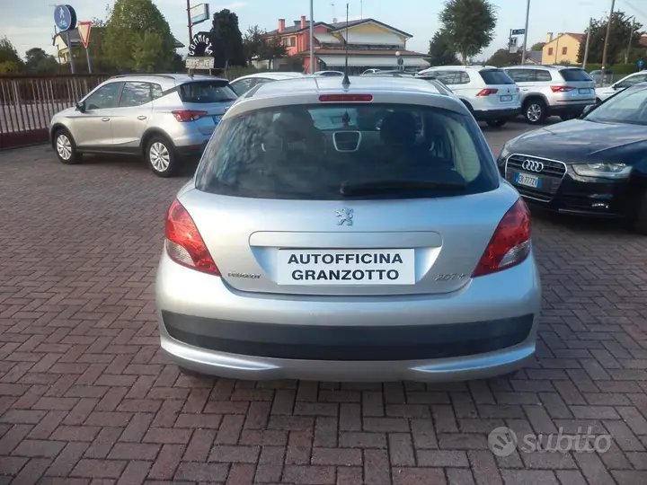 Peugeot 207 2014 photo 3