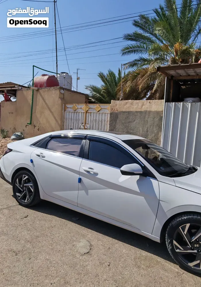 Hyundai Elantra 2024 photo 2