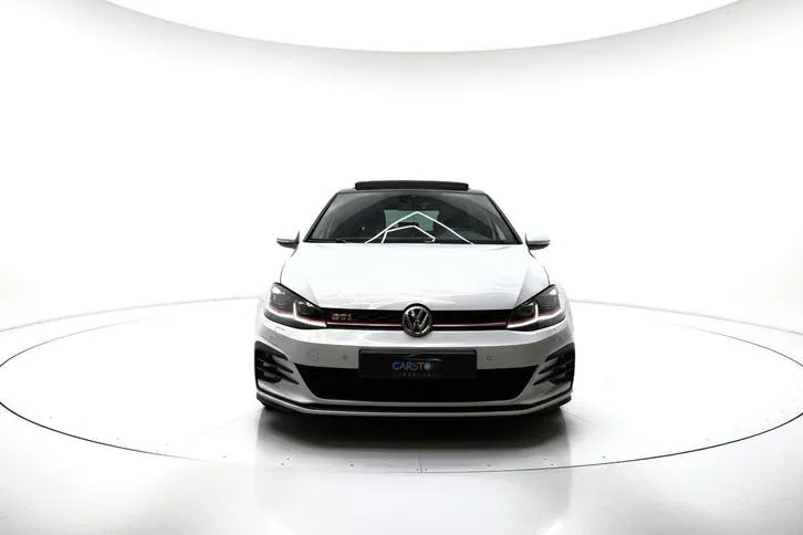 Volkswagen Golf 2019 photo 2