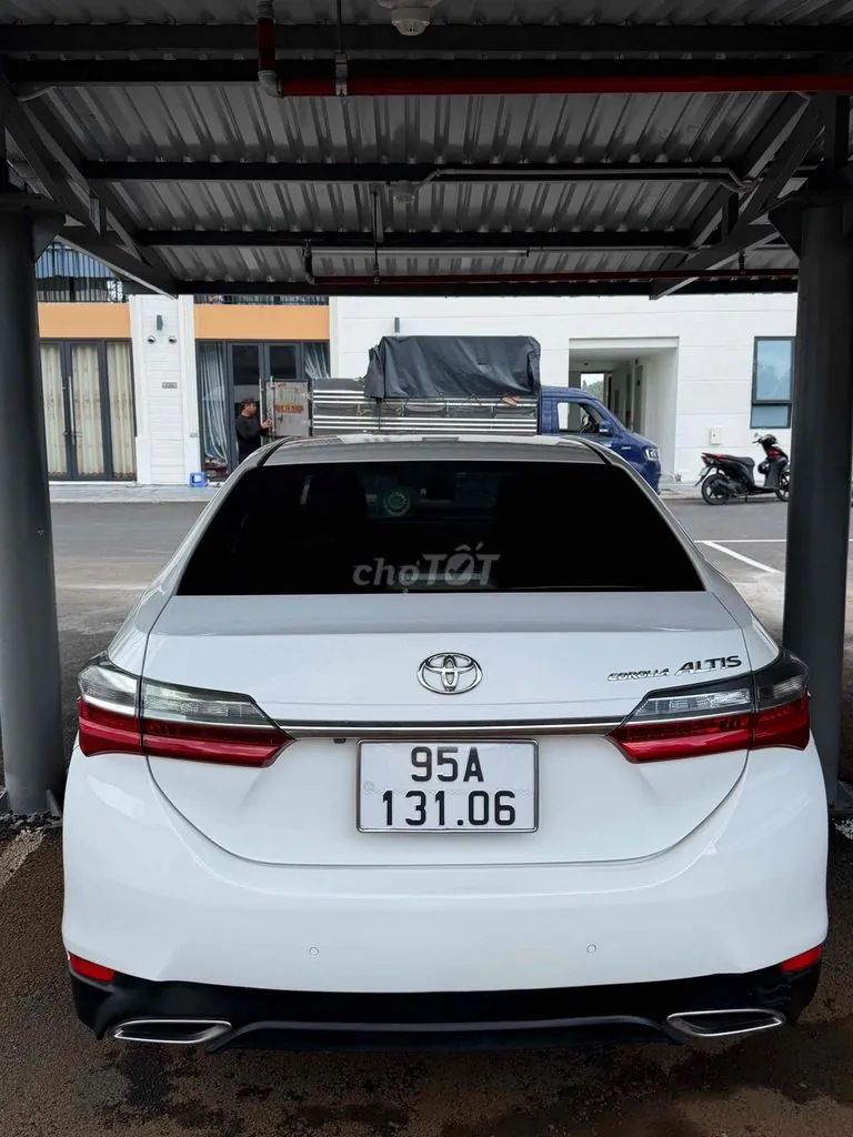 Toyota Altis 2018 photo 2