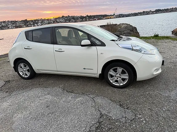 Nissan Leaf 2013 photo 4