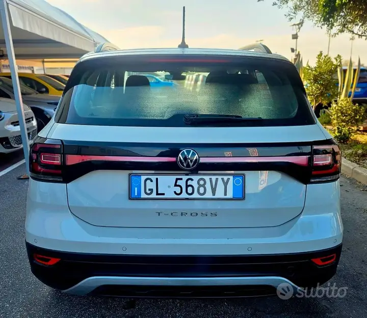 Volkswagen T-Cross 2023 photo 2