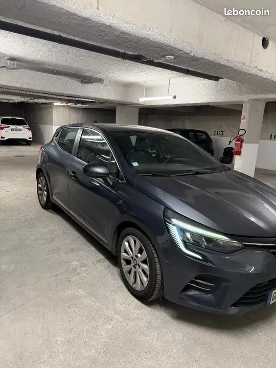 Renault Clio 2021 photo 2