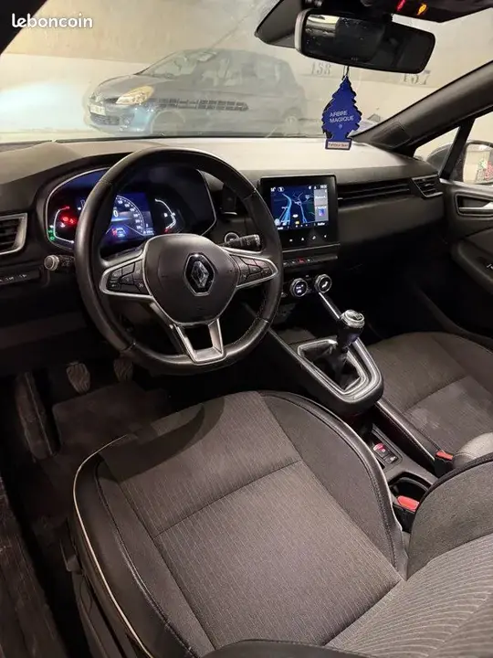 Renault Clio 2021 photo 3
