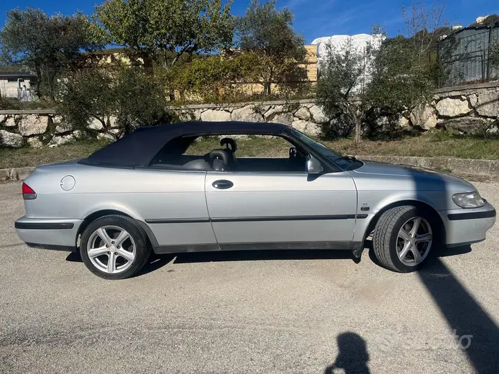 Saab 9-3 1999 photo 2