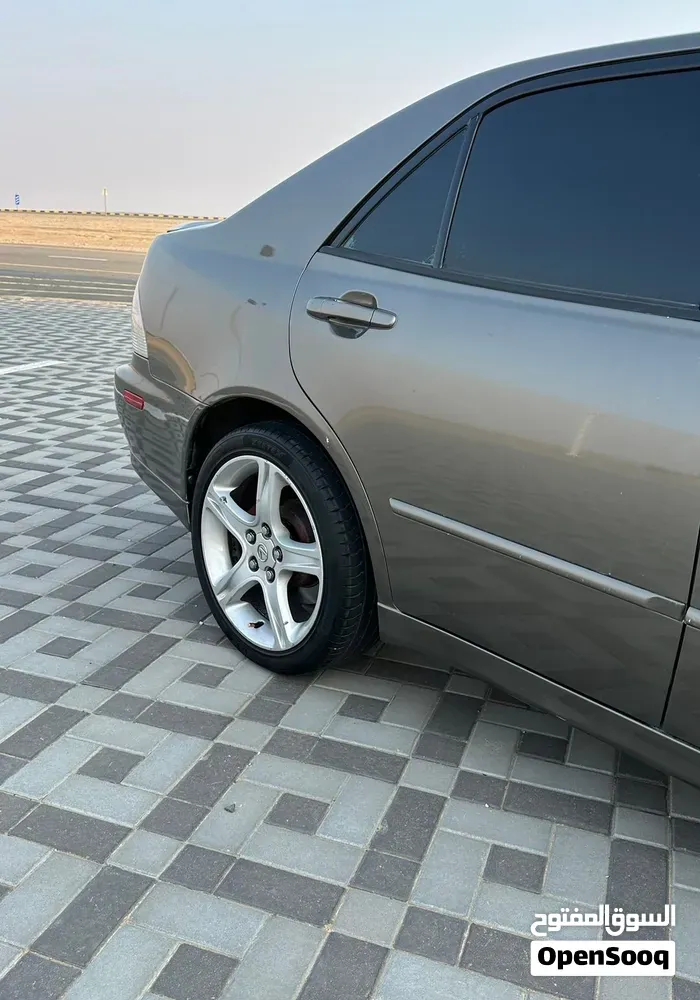 Lexus Is 300 2002 photo 4