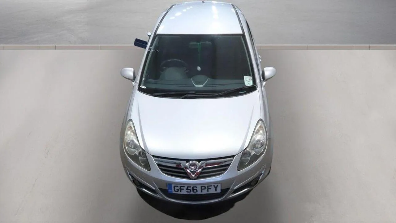 Vauxhall Corsa 2006 photo 2