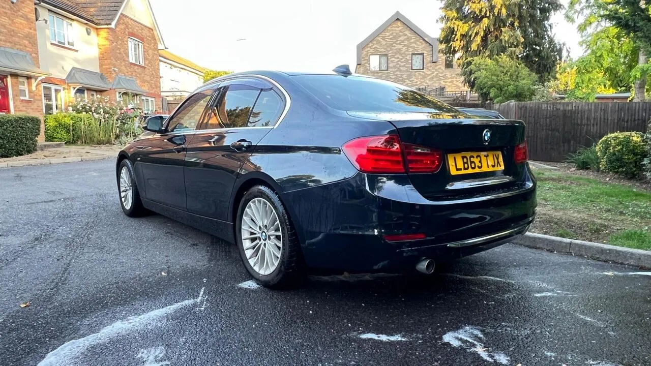 BMW 3 Series 2025 photo 3