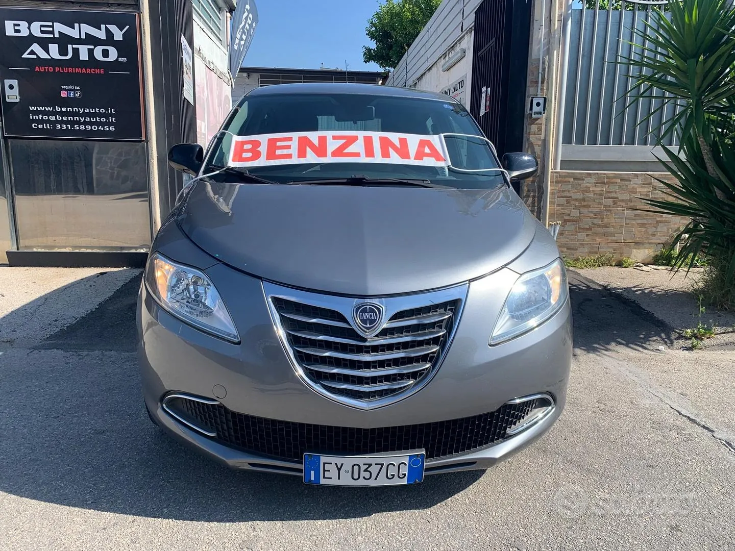 Lancia Ypsilon