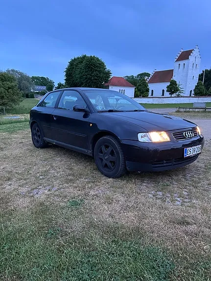 Audi A3 1998 photo 2