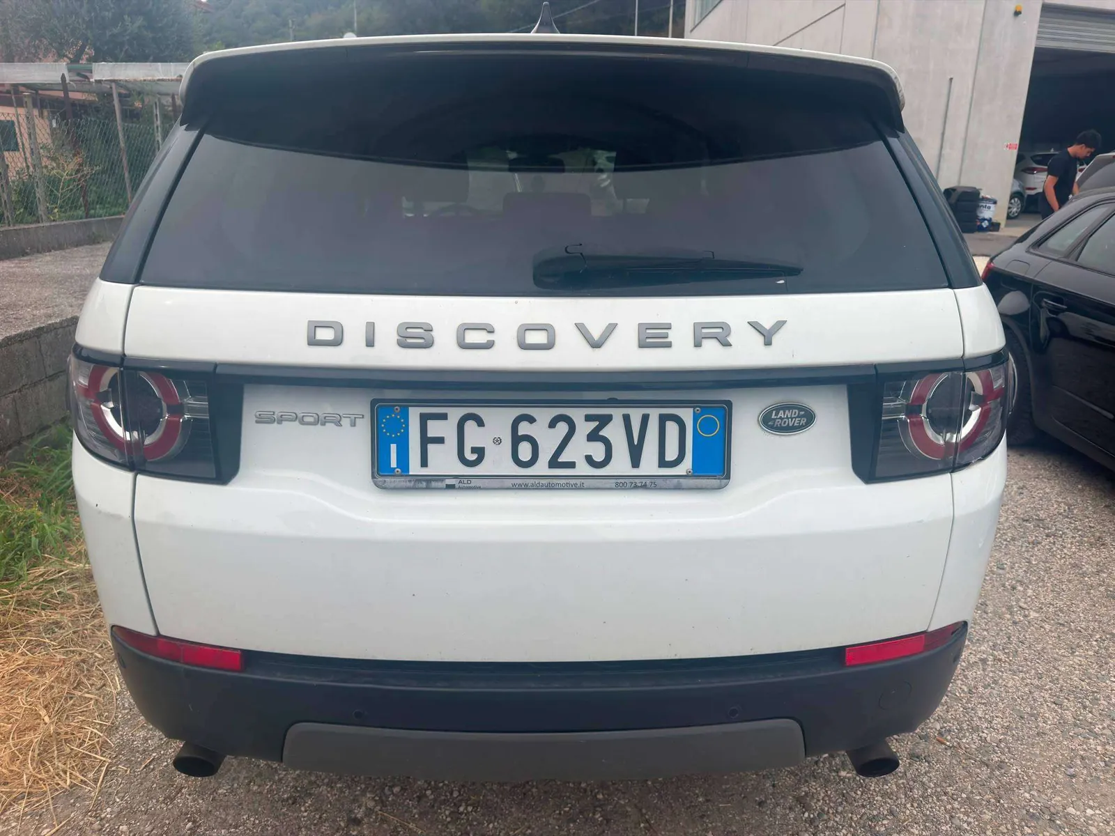 Land Rover Discovery Sport 2017 photo 5