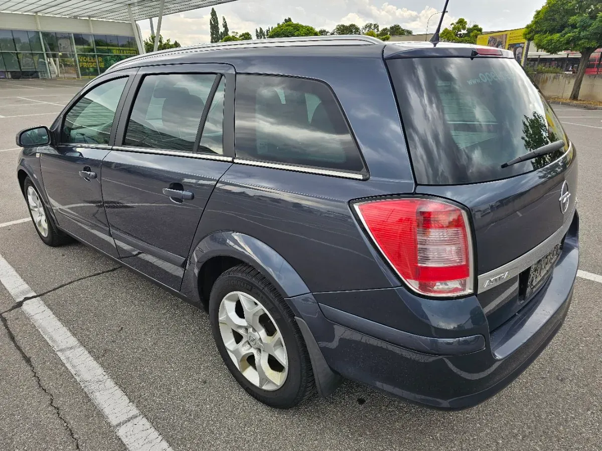 Opel Astra 2007 photo 2