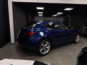 Opel Astra 2014 photo 2