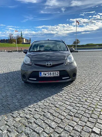 Toyota Aygo 2012 photo 2