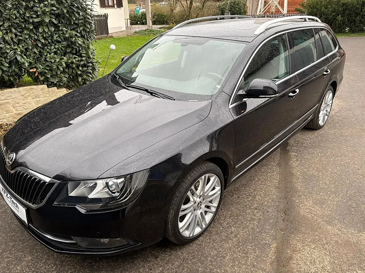 Skoda Superb 2013 photo 3