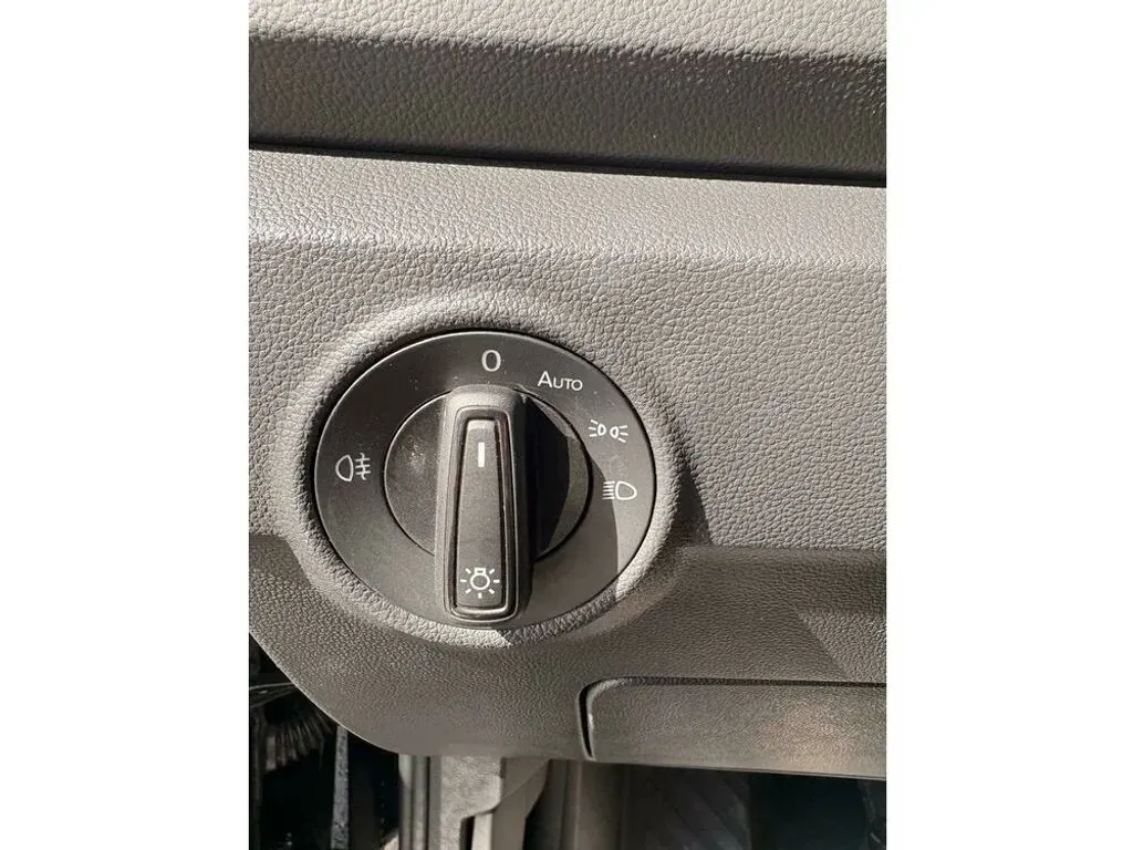 Volkswagen T-Roc 2024 photo 2