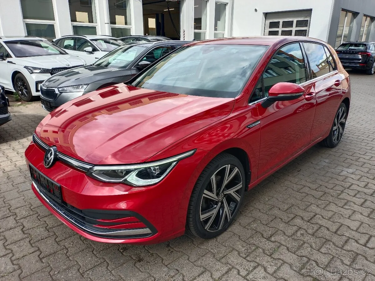 Volkswagen Golf 2022 photo 2