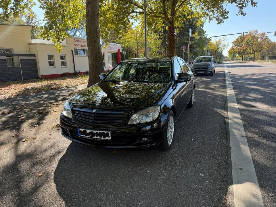 Mercedes-Benz W204