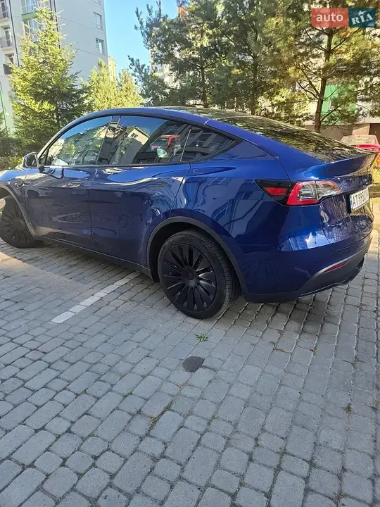 Tesla Model Y 2023 photo 5