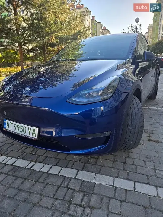 Tesla Model Y 2023 photo 2