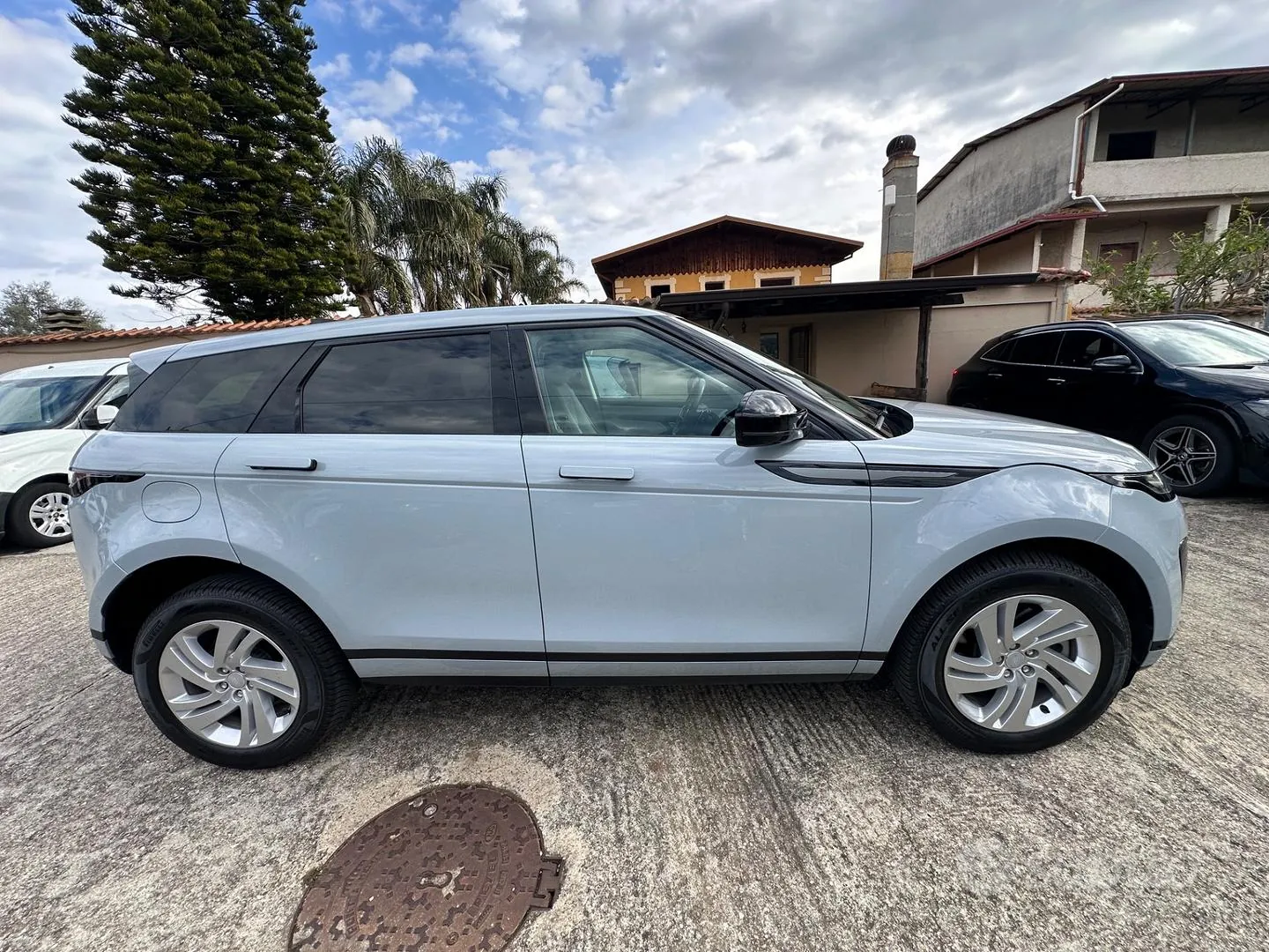 Land Rover Range Rover Evoque 2024 photo 5