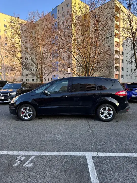 Ford S-Max 2011 photo 2