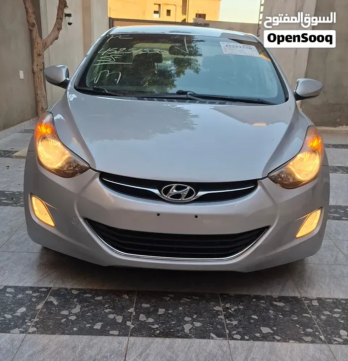 Hyundai Elantra 2013 photo 2