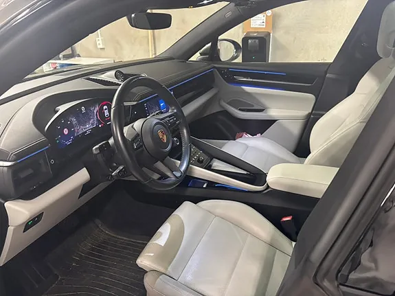 Porsche Macan 2024 photo 2