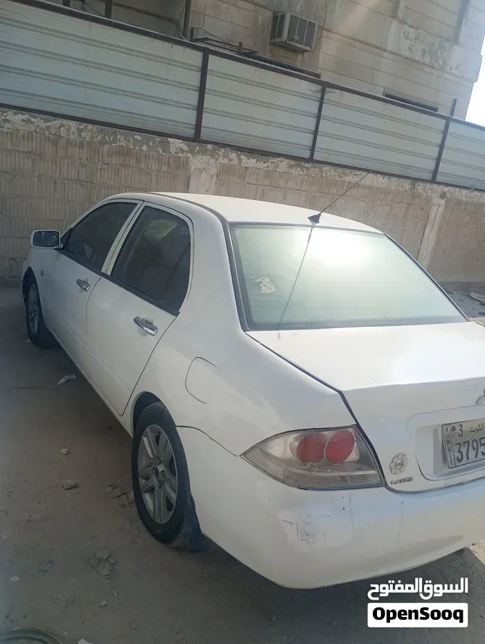 Mitsubishi Lancer 2010 photo 2